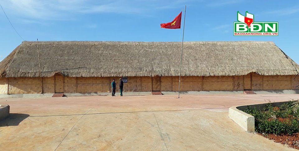 Nhà văn hóa truyền thống bon Đắk R’moan đã trở thành nơi thực hiện việc xây dựng mô hình bon trọng điểm về văn hóa du lịch của tỉnh.