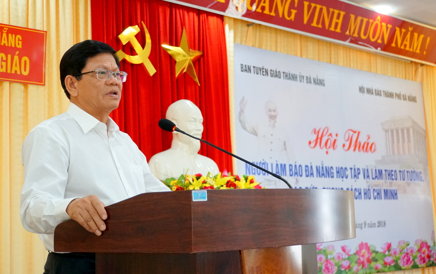 Phó Bí thư Thường trực Thành ủy Đà Nẵng Võ Công Trí phát biểu tại Hội thảo.