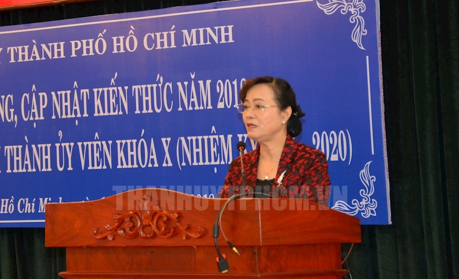 Phó Bí thư Thành ủy, Chủ tịch HĐND Thành phố Nguyễn Thị Quyết Tâm phát biểu khai mạc