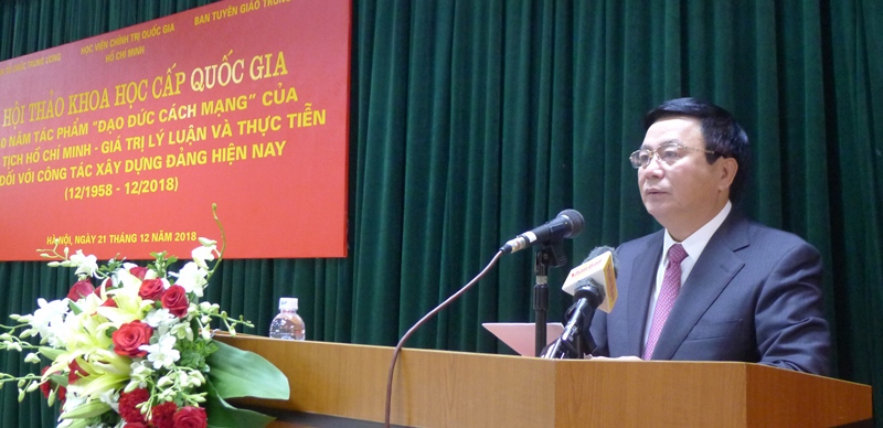 Đồng chí Nguyễn Xuân Thắng phát biểu đề dẫn Hội thảo - Ảnh: HM
