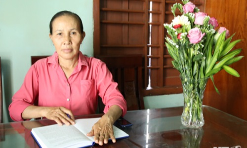 Bà Hồ Thị Hoa học tập và làm theo Bác bằng nhiều việc làm thiết thực