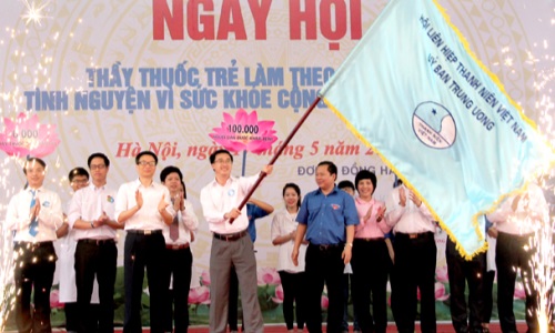 Ngày hội Thầy thuốc trẻ làm theo lời Bác năm 2015