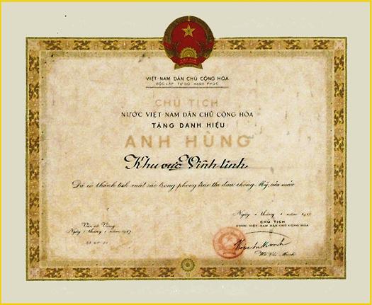 Ngày 01/01/1967, Chủ tịch Hồ Chí Minh ký quyết định phong tặng
