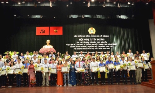 Thành phố Hồ Chí Minh: Tuyên dương nhiều tập thể, cá nhân tiêu biểu trong học tập và làm theo gương Bác