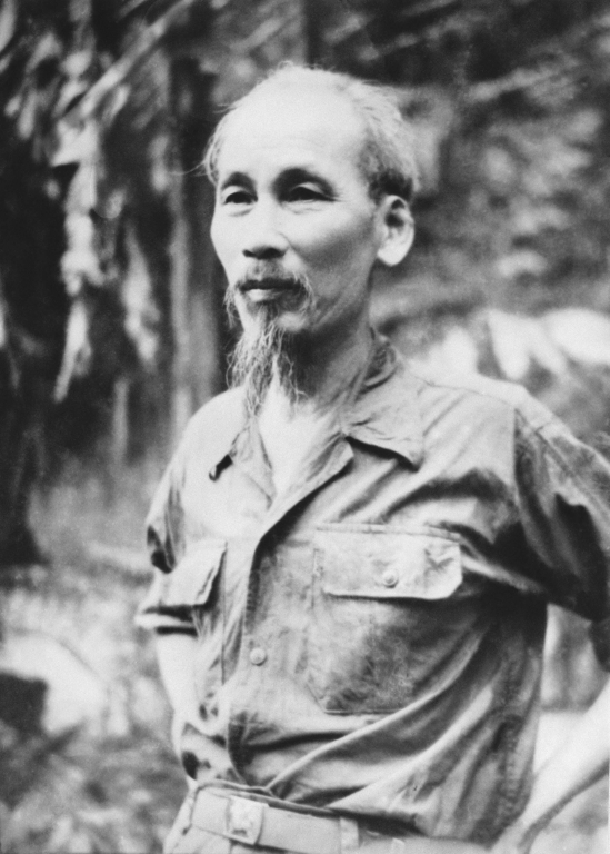 Chủ tịch Hồ Chí Minh sau ngày toàn quốc kháng chiến chống thực dân Pháp thắng lợi (7/1954)