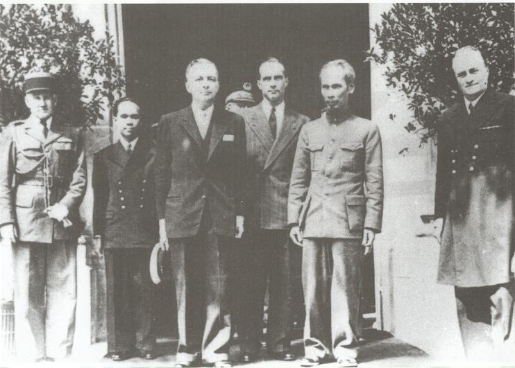 Lễ đón Chủ tịch Hồ Chí Minh tại Dinh Thủ tướng Pháp, ngày 2/7/1946. (Nguồn: Bảo tàng Hồ Chí Minh)