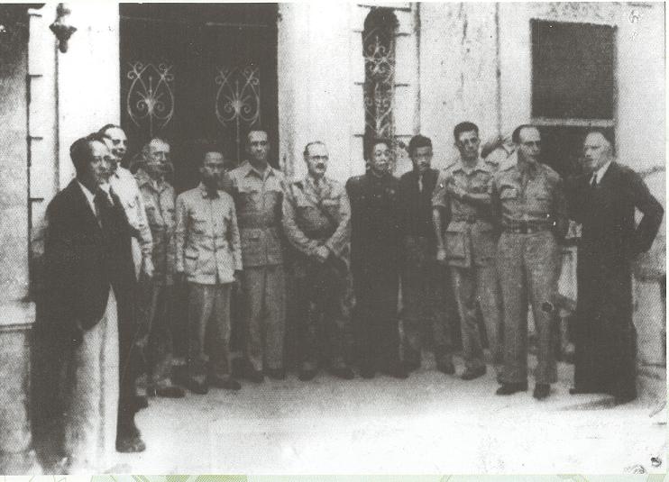 Sau khi ký Hiệp định Sơ bộ ngày 6/3/1946, Chủ tịch Hồ Chí Minh đã chụp ảnh chung với đại diện các nước: Trung Quốc, Anh, Pháp, Mỹ... (Nguồn: Bảo tàng Hồ Chí Minh)