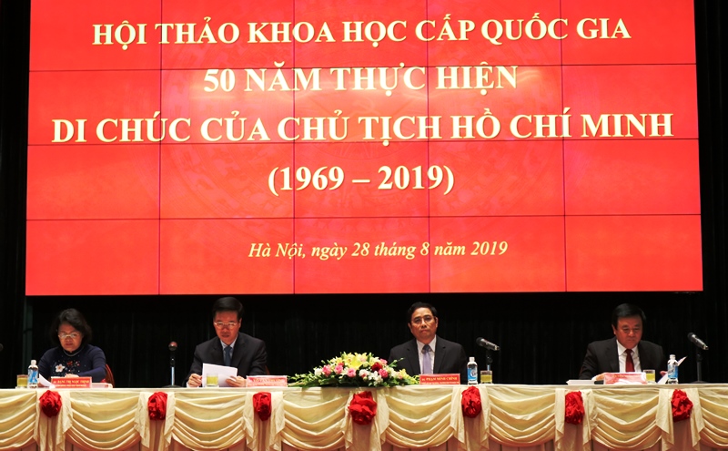Di chúc của Chủ tịch Hồ Chí Minh - ánh sáng soi đường cho sự nghiệp cách mạng Việt Nam