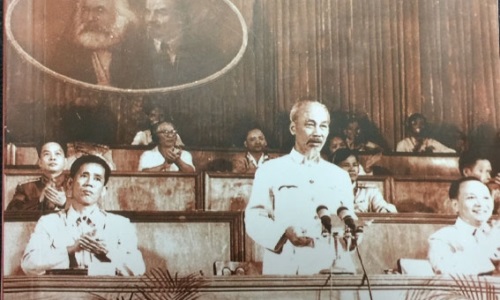 Học tập phương pháp Hồ Chí Minh về điều hành đại hội Đảng