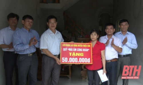 Công nhân, viên chức, lao động huyện Triệu Sơn học tập và làm theo Bác