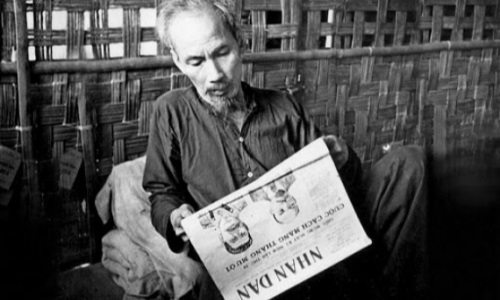 Tư tưởng Hồ Chí Minh về báo chí và xây dựng, phát triển báo chí trong công cuộc đổi mới hiện nay