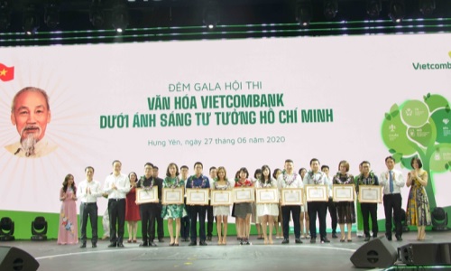Đảng bộ Vietcombank đẩy mạnh việc học và làm theo Bác