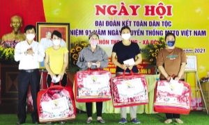 Bắc Ninh: Nêu gương theo Bác ở Đảng bộ Yên Phong