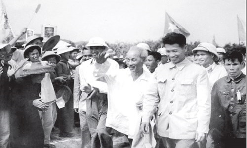 Quảng Ninh: Triển khai đợt sinh hoạt chính trị đặc biệt trong toàn Đảng bộ với chủ đề “Chủ tịch Hồ Chí Minh với Nhân dân các dân tộc tỉnh Quảng Ninh”