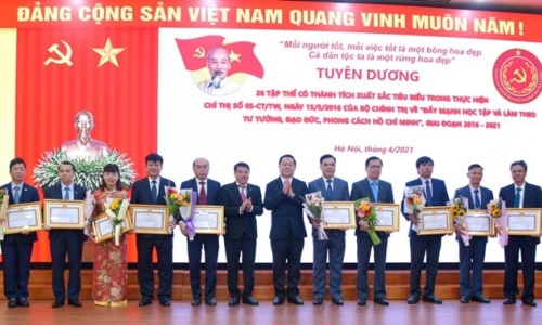 Kết luận của Bộ Chính trị về tiếp tục học tập, làm theo tư tưởng, đạo đức, phong cách Hồ Chí Minh