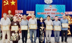 Tây Ninh: Những trưởng Ban công tác Mặt trận tiêu biểu