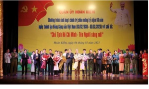 Đặc sắc Chương trình sinh hoạt chính trị "Chủ tịch Hồ Chí Minh - tên Người sáng mãi"