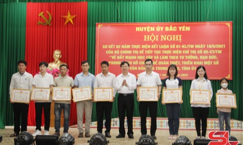 Học và làm theo Bác ở Đảng bộ huyện Bắc Yên, Sơn La