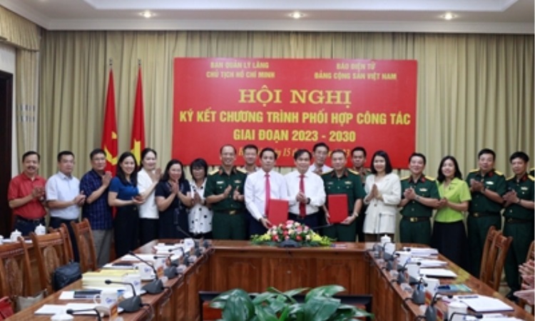 Phối hợp công tác giữa Báo điện tử ĐCSVN và Ban Quản lý Lăng Chủ tịch Hồ Chí Minh