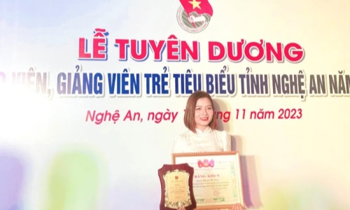 Nữ giáo viên mầm non tiêu biểu trong phong trào học tập và làm theo lời Bác