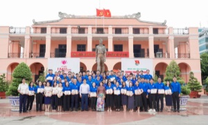 Đoàn khối Dân - Chính - Đảng TPHCM tuyên dương 111 điển hình tiên tiến làm theo lời Bác