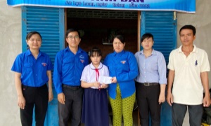 Long An: Những điển hình trong học tập và làm theo gương Bác