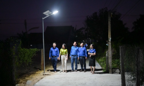 Tuổi trẻ Vạn Ninh học tập và làm theo Bác