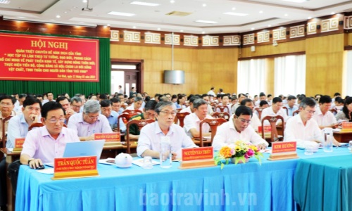 Trà Vinh: Thực hiện mô hình “Trên làm gương mẫu mực, dưới tích cực làm theo”