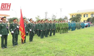 Lực lượng vũ trang huyện Vĩnh Lộc học tập và làm theo Bác