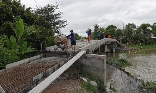 Chi bộ khu vực Trường Trung làm nhiều việc có lợi cho dân