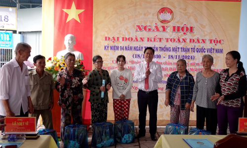 Đảng bộ quận Ô Môn năng động làm theo tư tưởng, đạo đức, phong cách Hồ Chí Minh