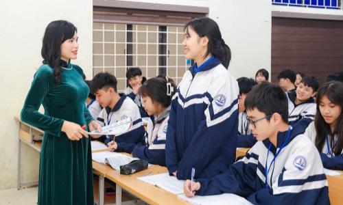 Học tập và làm theo tư tưởng, đạo đức, phong cách Hồ Chí Minh tại Trung tâm GDNN - GDTX huyện Yên Lạc
