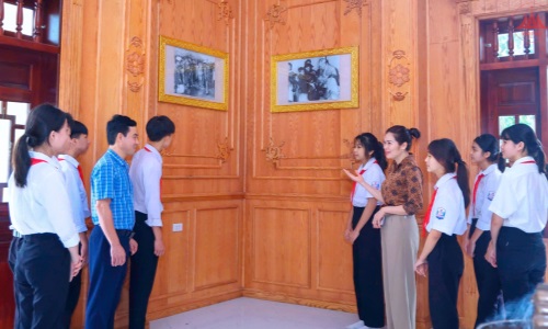 Bác Hồ sống mãi trong trái tim đồng bào nhân dân Vĩnh Phúc