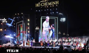 Lãnh đạo Đảng, Nhà nước dự chương trình nghệ thuật về Chủ tịch Hồ Chí Minh