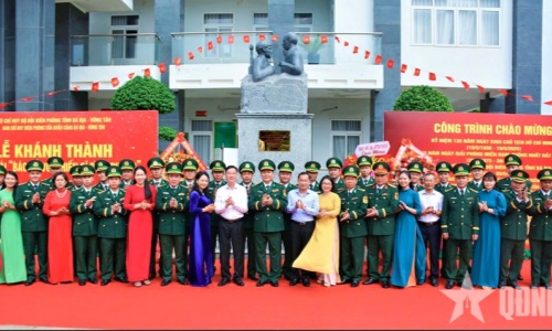 BĐBP tỉnh Bà Rịa - Vũng Tàu khánh thành tượng đài Bác Hồ với chiến sĩ Biên phòng