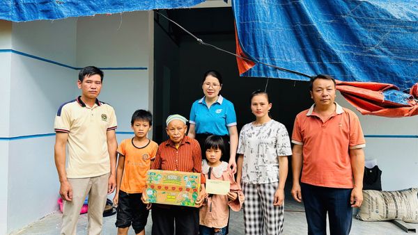 Phụ nữ Nguyên Bình học và làm theo Bác