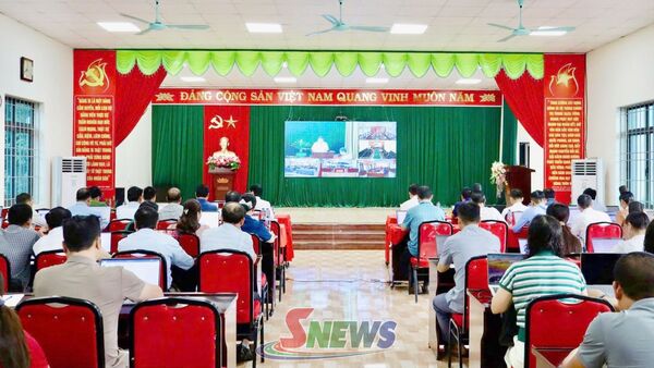 Đẩy mạnh học tập, thực hành theo gương Bác