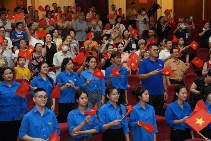 Thanh Hóa: Chương trình nghệ thuật đặc biệt “Bác Hồ - Hai tiếng thiêng liêng” - Kỷ niệm 115 năm Ngày Bác Hồ ra đi tìm đường cứu nước