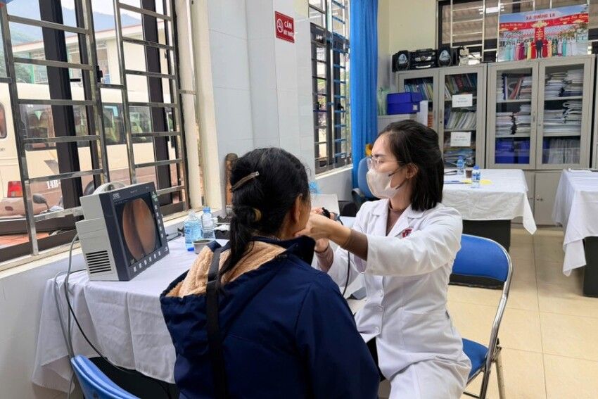 Thắp sáng y đức, vì nhân dân phục vụ