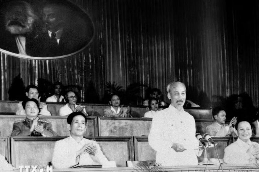 Chỉ thị 07-CT/TW: Học Bác phải gắn với thực hành và kết quả cụ thể