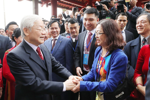 Kế thừa, phát huy truyền thống dân tộc, tư tưởng ngoại giao Hồ Chí Minh, quyết tâm xây dựng và phát triển nền đối ngoại, ngoại giao toàn diện, hiện đại, mang đậm bản sắc “cây tre Việt Nam”