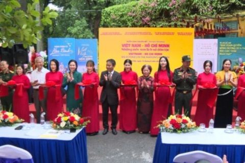 Triển lãm chuyên đề “Việt Nam - Hồ Chí Minh - Những mốc son lịch sử dân tộc”
