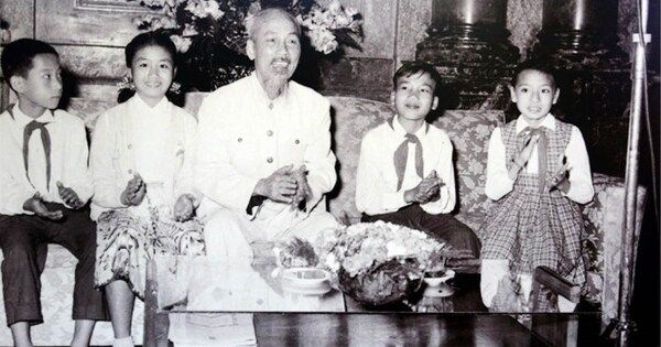 Đọc lại những bức thư Bác Hồ gửi các tầng lớp nhân dân