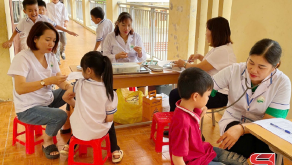 Đổi mới phong cách thái độ phục vụ, vì sự hài lòng của nhân dân