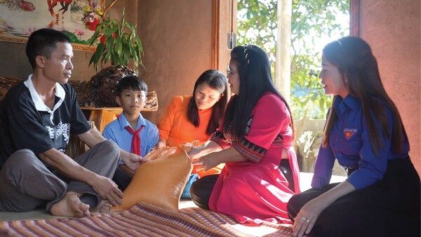 Học Bác nơi mái trường vùng cao