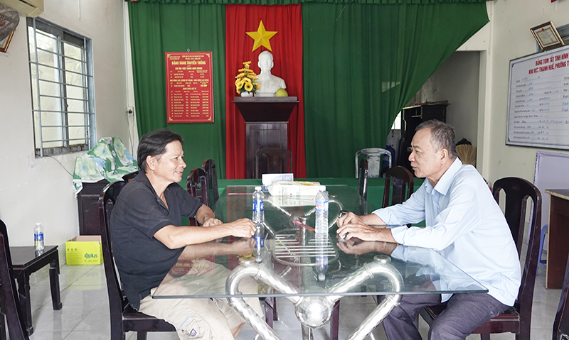 Cán bộ, đảng viên Chi bộ khu vực Thạnh Huề làm theo lời Bác