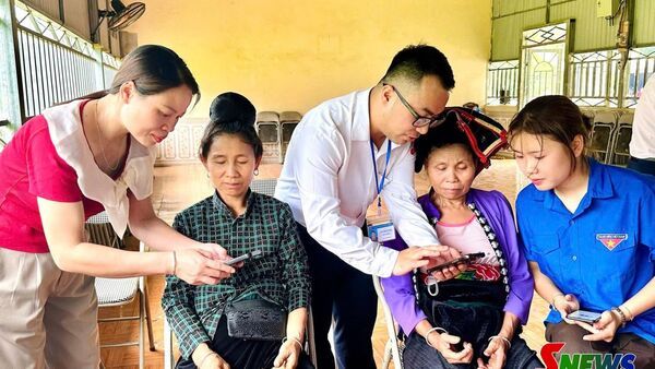 Lan tỏa các mô hình học và làm theo Bác