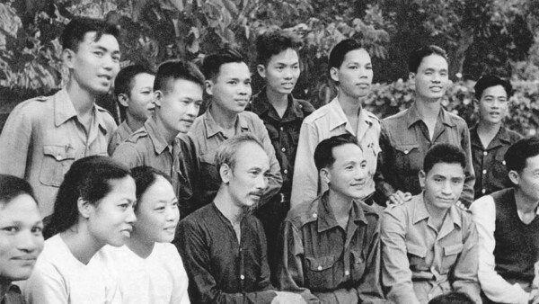 Phim tài liệu "Thầu Chín ở Xiêm"