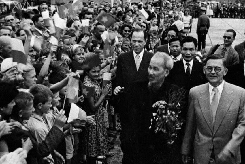 Tư liệu ảnh Chủ tịch Hồ Chí Minh với quốc tế