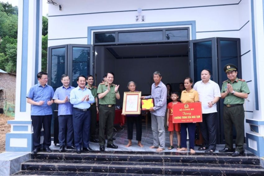 Công an Tuyên Quang khắc ghi Sáu điều Bác dạy bằng hành động cụ thể